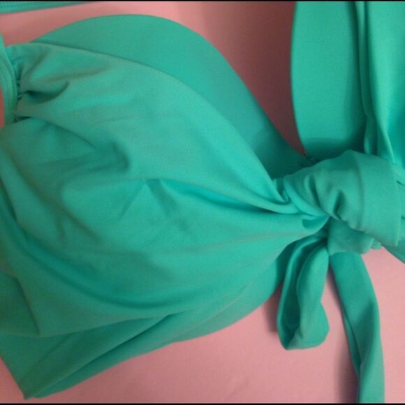 NWT VS 32ddd,38D wrap BIKINI TOP sea foam glow - Picture 2 of 3